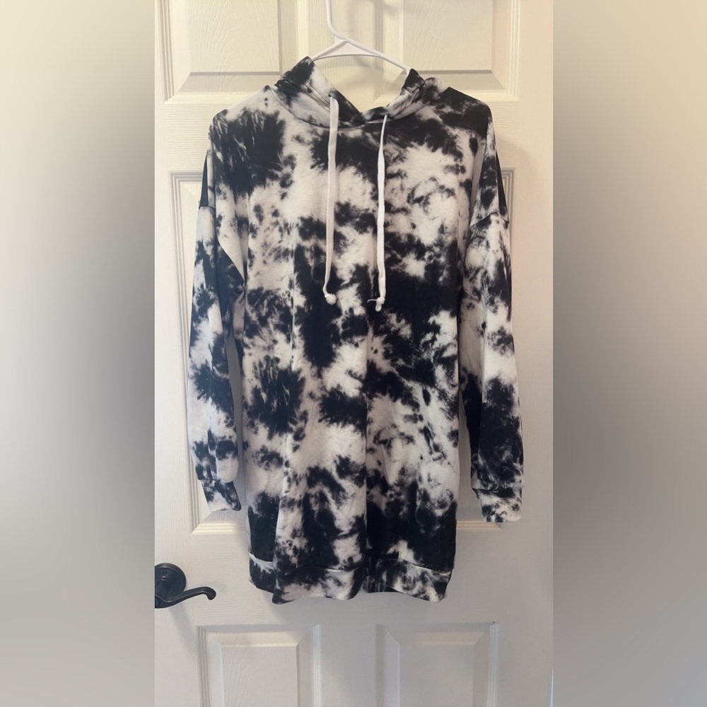 SHEIN black and white hoodie